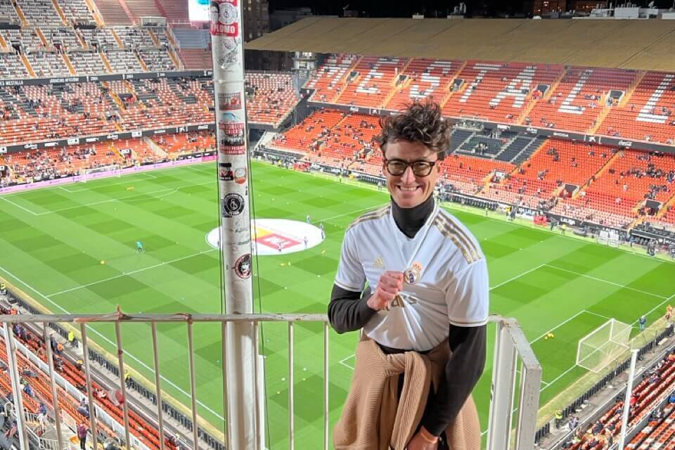 Anton Masko in the background of the football stadium in Valencia